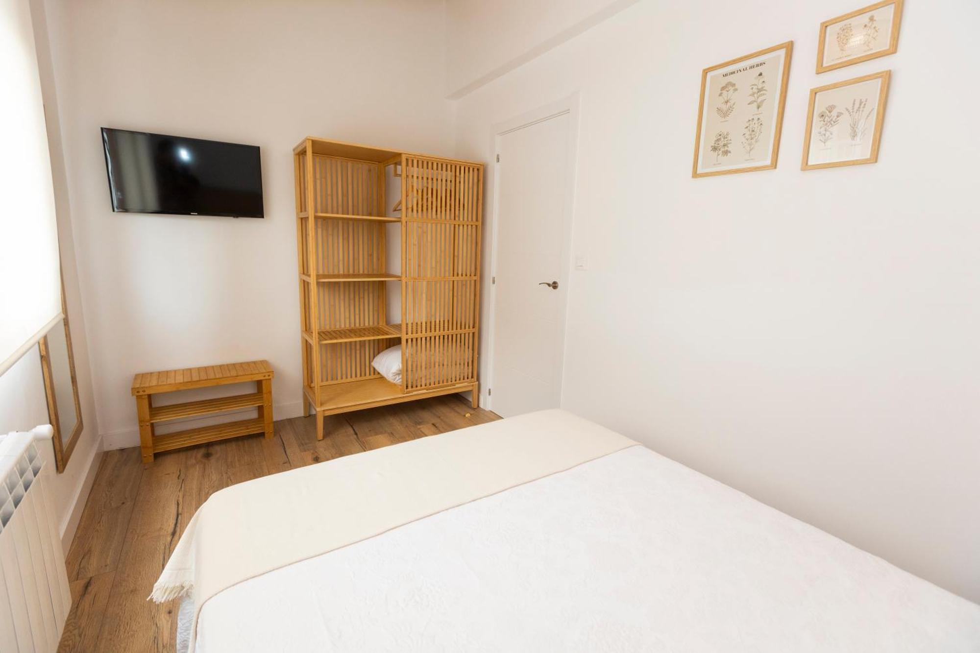 Apartamentos Gurugu Ribadeo Exterior photo